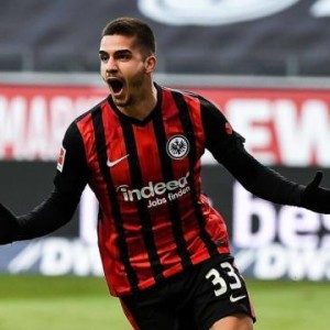 乐鱼体育官网-新年德甲唯一不败+战绩第一！“赢拜仁？我们可以！”